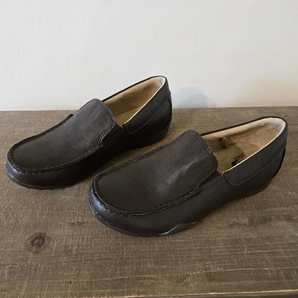The Childrens Place Boys Brown Faux Leather Slip On Loafers Moc Toe Shoes Size 3